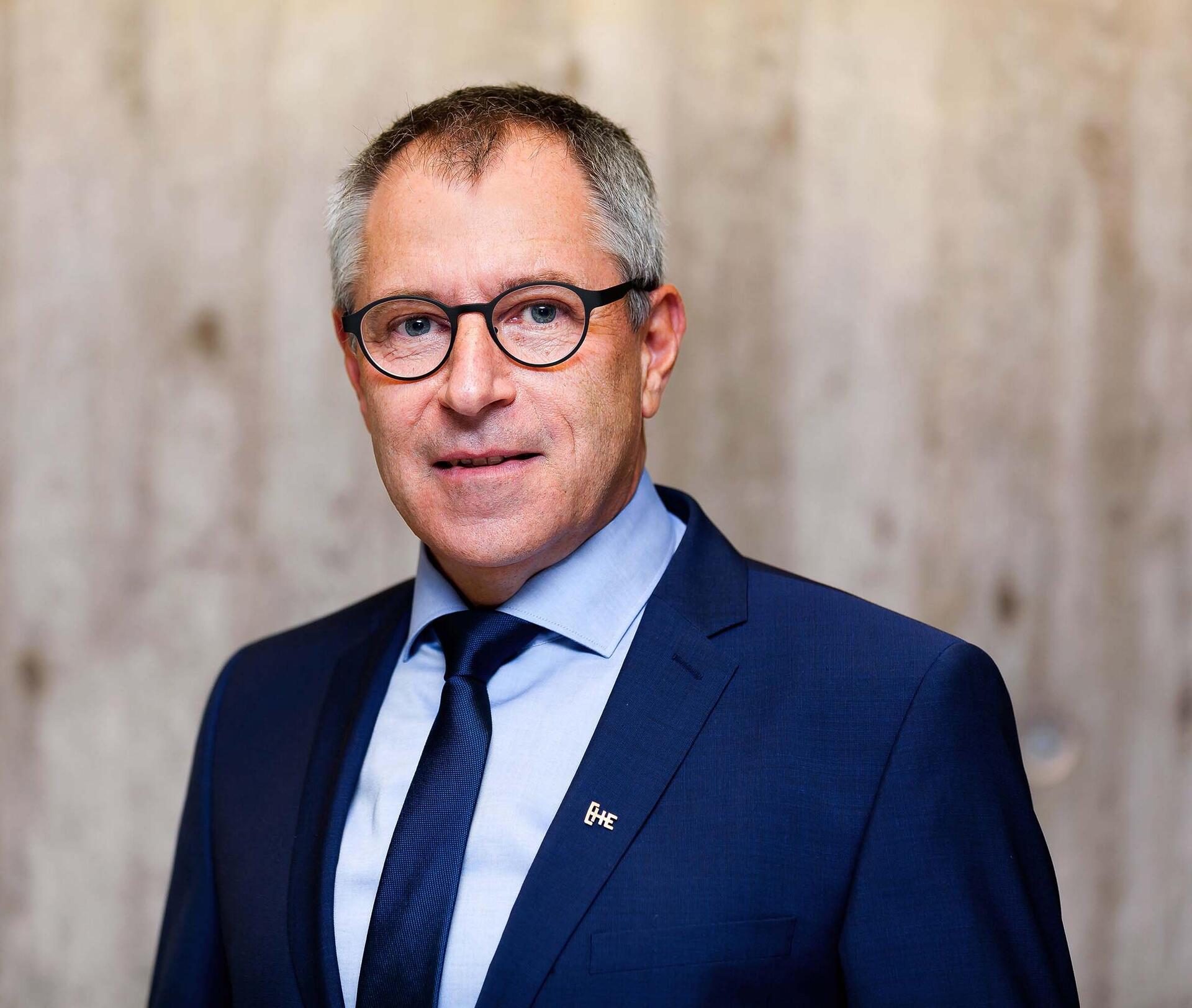 Porträt von Professor Christof Wolfmaier, Rektor der Hochschule Esslingen