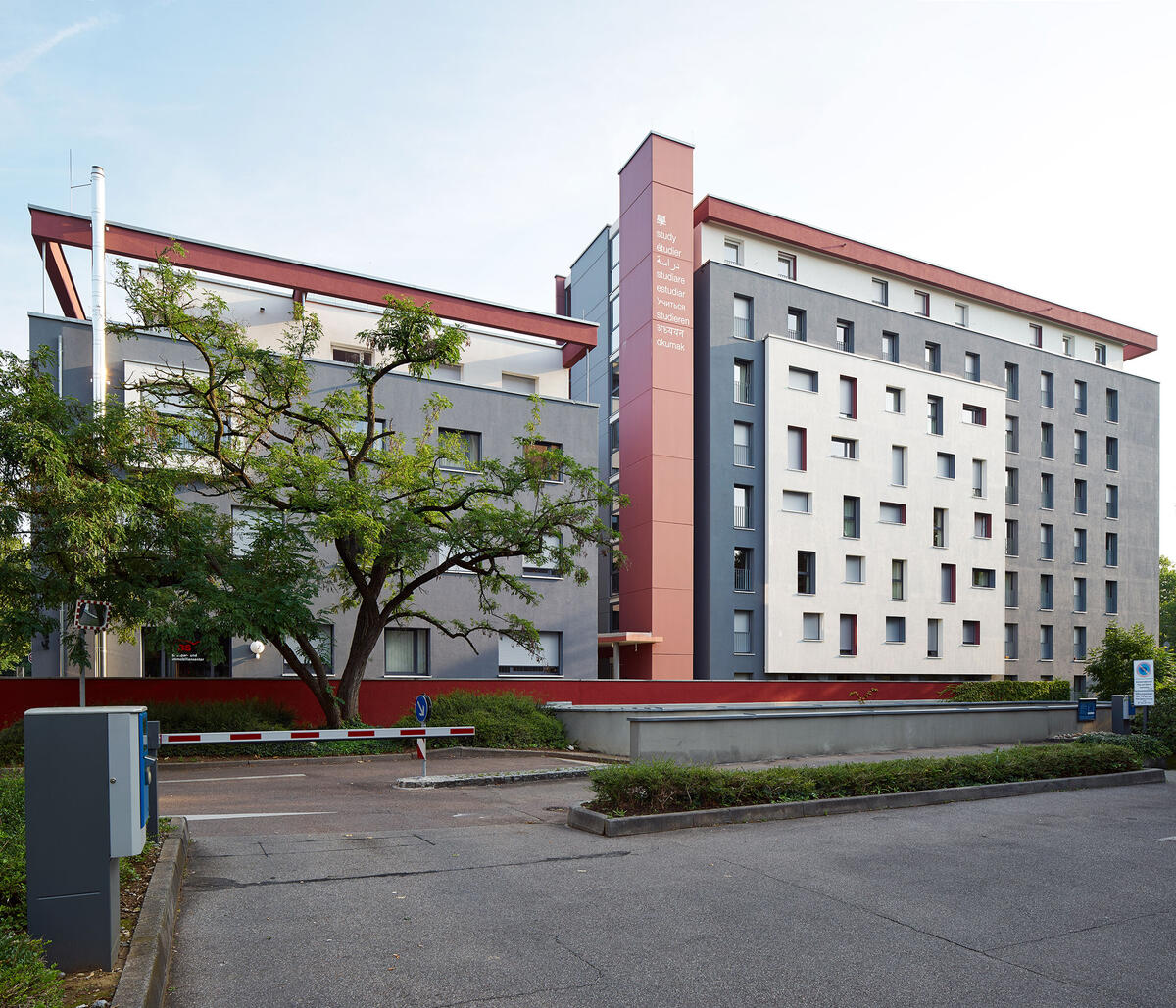 Dormitory in Fabrikstraße from the outside with the barrier