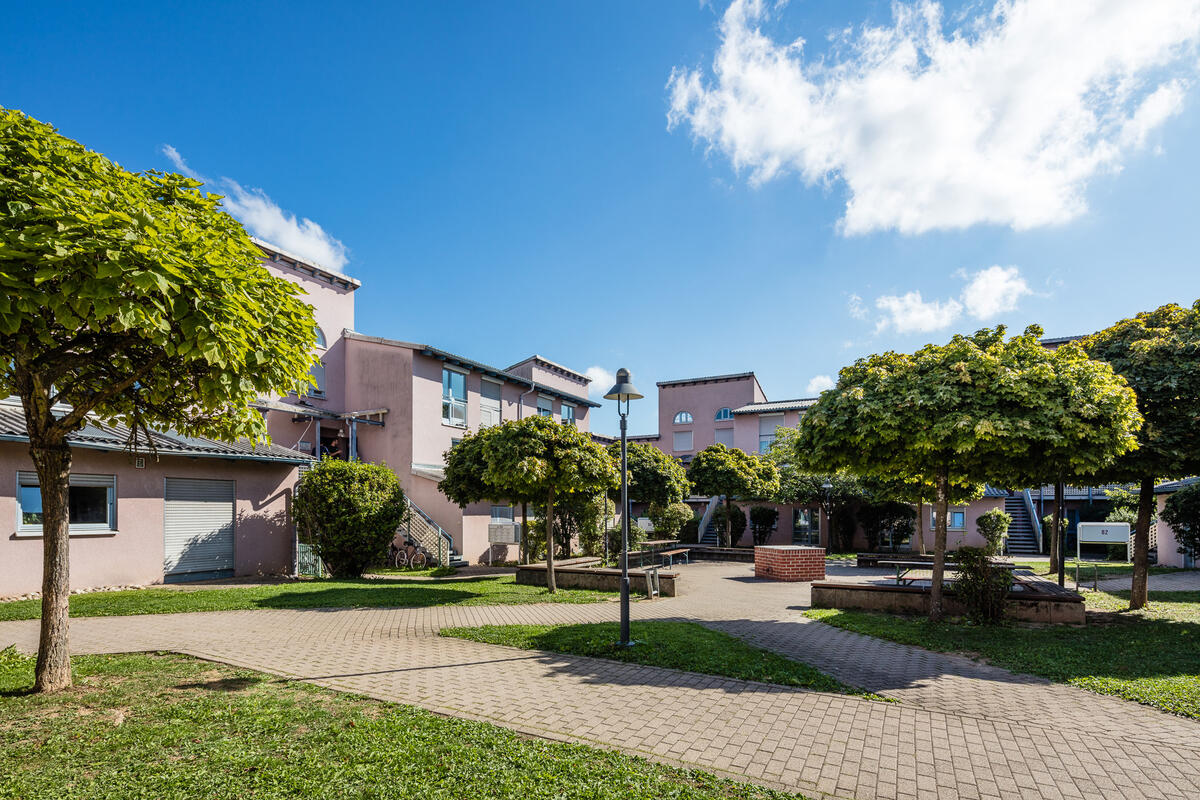 Exterior view of the dormitory at Straußäcker 2