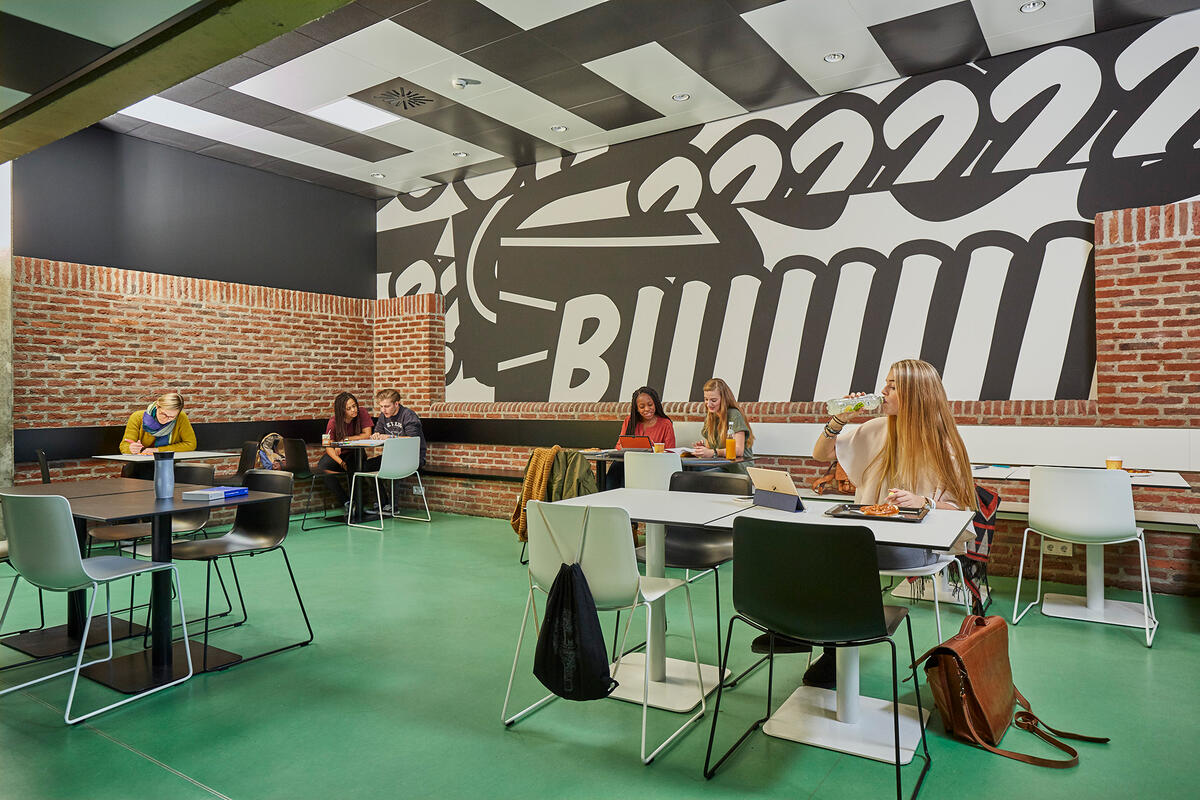 Students learn together in the learning room of the Contrast cafeteria