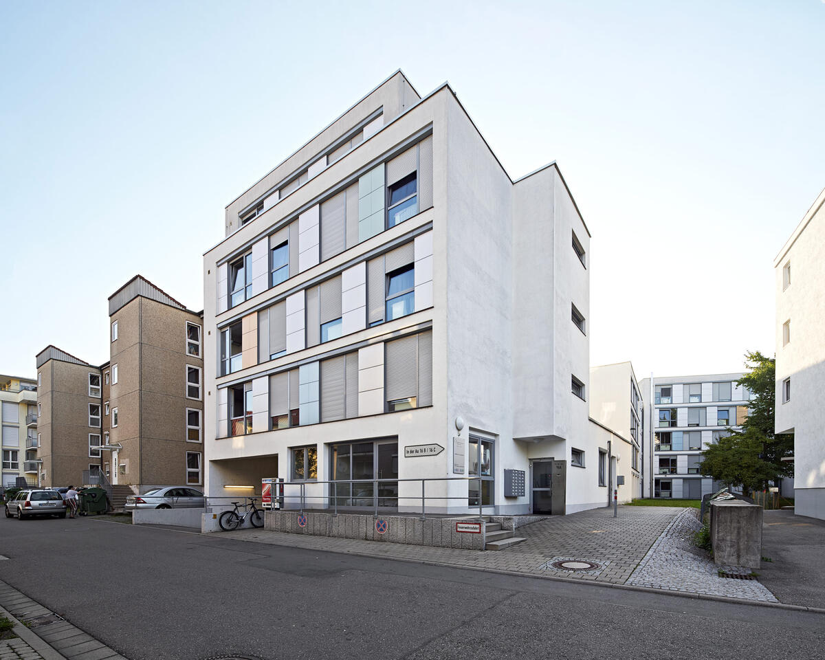 Exterior view of the dormitory in the Au