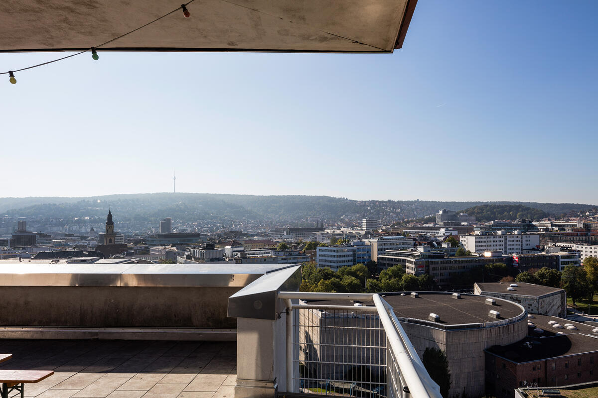 Dachterrasse mit Blick auf Stuttgart vom Max Kade Haus