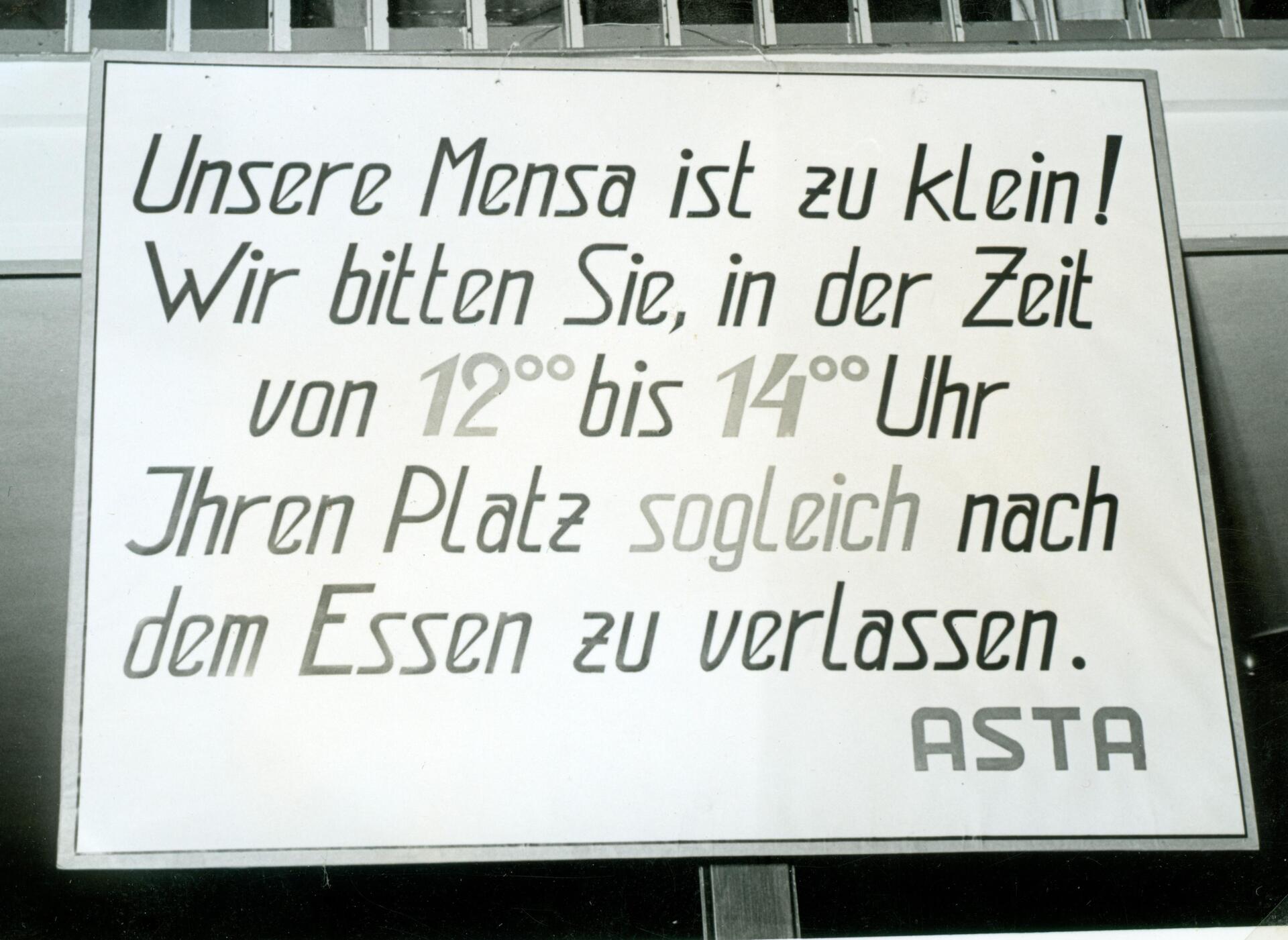 Historisches Aushängeschild von ASTA